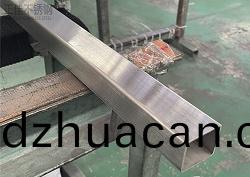 304不銹鋼方管(guan)拉絲