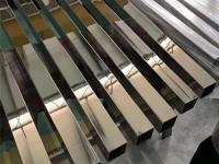 304不銹鋼方管圓(yuan)管現貨