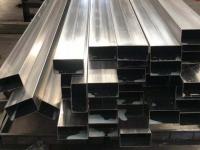 304不銹鋼(gang)方(fang)管通用尺寸規格表